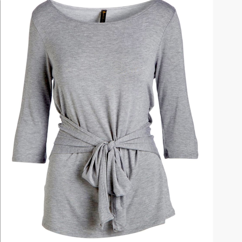Gray tie waste 3/4 length sleeve